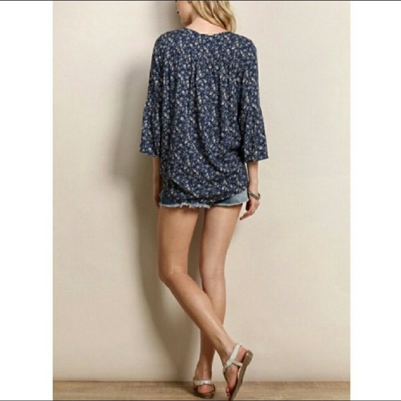 New Tassels N Lace Blue Bell Sleeved Top - Picture 3 of 8